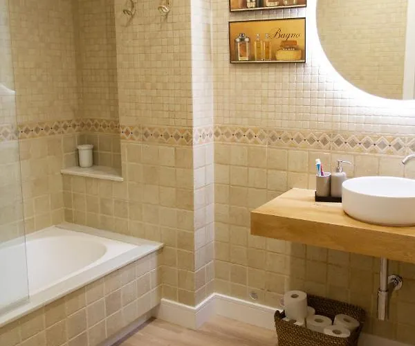 Bonito Y Luminoso En Rosalia De Castro *